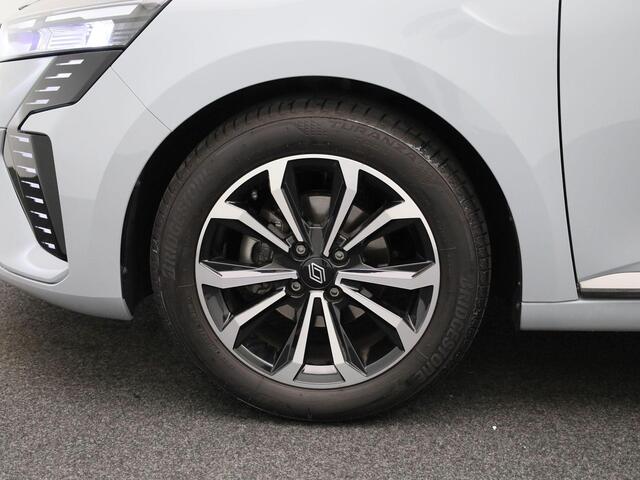 Renault CLIO 1.0 TCe 90Pk GPF techno | Navigatie | Apple & Android Carplay | Parkeersensoren Voor | Achteruitrijcamera | Climate Control | Privacy Glass | Cruise Control & Snelheidsbegrenzer |