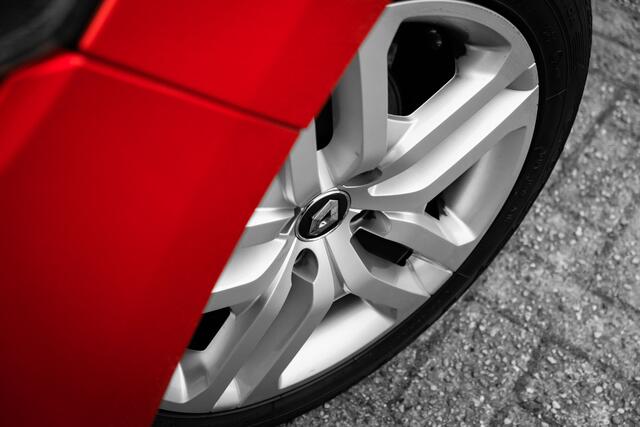 Renault CLIO 0.9 TCe Zen | 4 seizoensbanden | Airco | Navigatie | Cruise control | incl. Bovag rijklaarpakket met 12 maanden garantie |