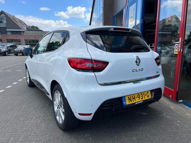 Renault CLIO 0.9TCe Limited Navi Led PDC Airco bj2017