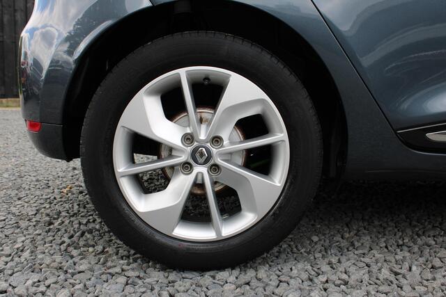 Renault CLIO 0.9 TCe Limited , Cruise Control en Navigatie en maar 54000 km!!
