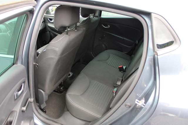 Renault CLIO 0.9 TCe Limited , Cruise Control en Navigatie en maar 54000 km!!