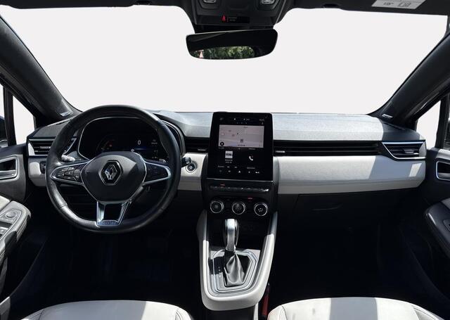 Renault CLIO 1.3 TCe 130 EDC Initiale Paris