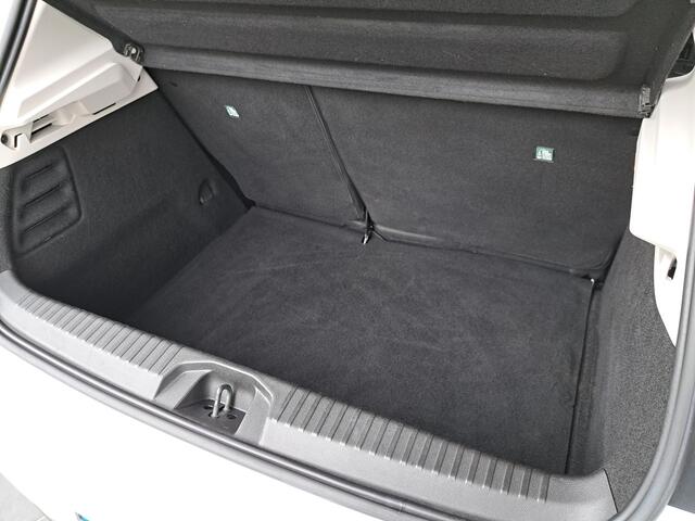 Renault CLIO 1.0 TCe Life | Cruise | Airco | Radio | Lane Assistent | incl. Bovag rijklaarpakket met 12 maanden garantie |