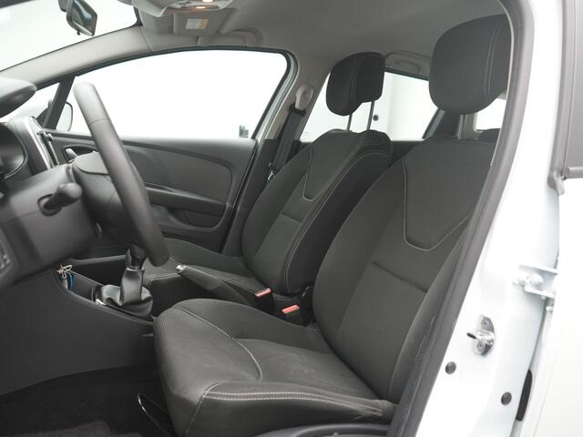 Renault CLIO Estate dCi 90 Zen - RIJKLAARPRIJS - Navigatiesysteem - DAB - Cruise Control