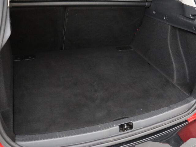 Renault CLIO 0.9 TCe Limited | Trekhaak | Navigatie | Bluetooth | Cruise control | Parkeerhulp | LED | Airco | DAB