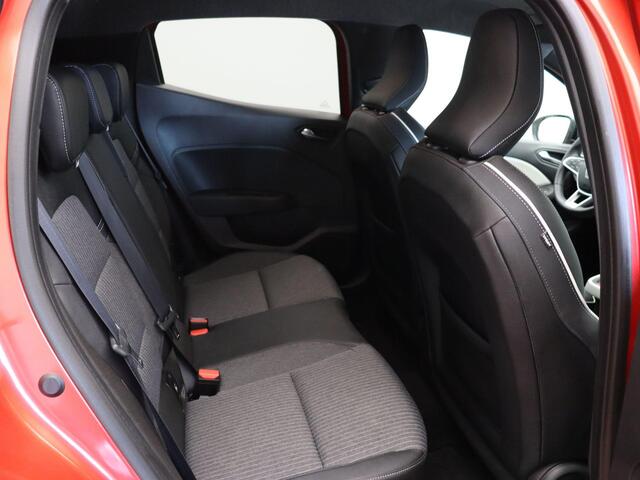 Renault CLIO 1.6 E-Tech Hybrid 145 Techno | Camera | Trekhaak | Clima | Keyless | Stoelverwarming.
