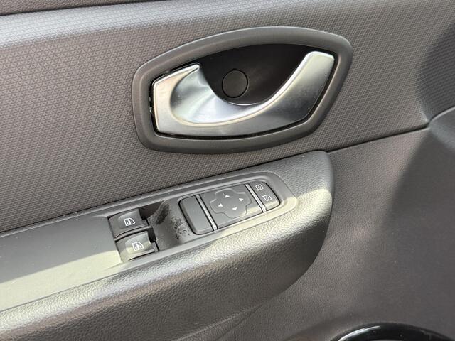 Renault CLIO 0.9 TCe Limited | NAP | Volledig onderhouden | Navigatie | Cruise Control | Parkeersensoren | Airco | Lichtmetaal | BT-Telefoonfunctie |