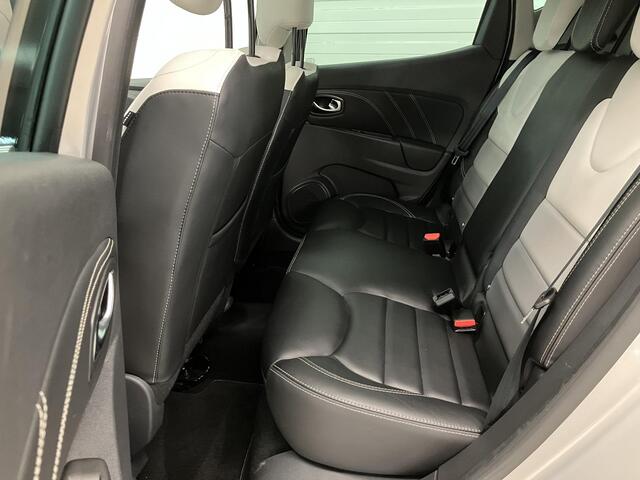 Renault CLIO 1.2 TCe Initiale Paris / Bose Audio / Lederen Bekleding / Panoramadak / Stoelverwarming / Navigatie /