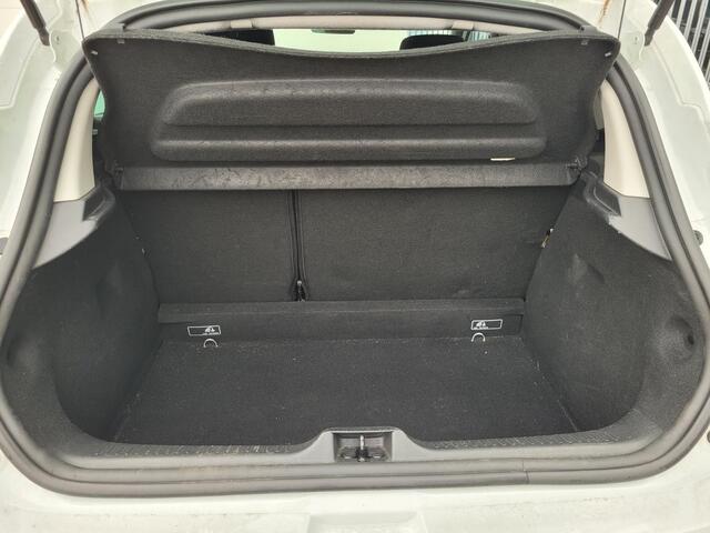 Renault CLIO 0.9 TCe Limited | Dealer Onderhouden | Navi | Cruise Control | Parkeersensoren A.