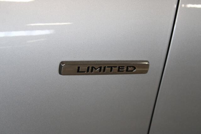 Renault CLIO Estate 0.9 TCe Limited | Incl. 12 maanden garantie | Cruise control | Trekhaak | Airco | DAB radio | Parkeersensoren | Keyless entry |