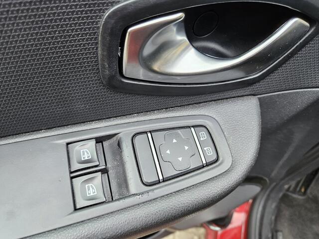 Renault CLIO 0.9 TCe Limited