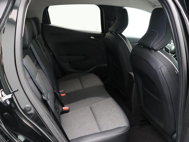 Renault CLIO 100pk TCe Intens | 17" lichtmetalen velgen | Trekhaak | Grootscherm navigatie |