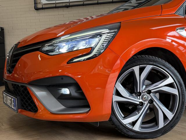 Renault CLIO 1.0 TCe 100 R.S. Line | Groot Navi | 17" | Carplay | Camera | Led | PDC V+A | Keurig nette goed onderhouden Renault Clio!
