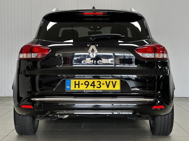 Renault CLIO Estate 0.9 TCe Limited/ Keyless/ 16'' LMV/ Apple + Android/ DAB+/ Navi/ Airco/ Cruise/ Elek. pakket/ Isofix/ Bluetooth/ Armsteun/ Multi. LEDER. Stuur/ Mistl./ PDC/ Extra getint glas/ Dakrails.