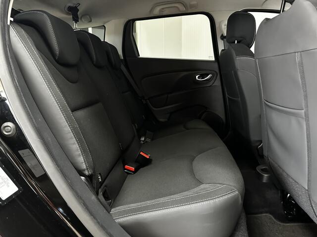 Renault CLIO Estate 0.9 TCe Limited/ Keyless/ 16'' LMV/ Apple + Android/ DAB+/ Navi/ Airco/ Cruise/ Elek. pakket/ Isofix/ Bluetooth/ Armsteun/ Multi. LEDER. Stuur/ Mistl./ PDC/ Extra getint glas/ Dakrails.