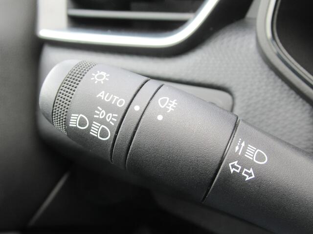 Renault CLIO 1.0 TCe Intens, Full LED / Carplay + Android Auto / Climate control / Camera + sensoren