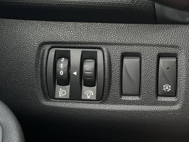 Renault CLIO 0.9 TCe Intens | All Season | LED | Camera | Navi