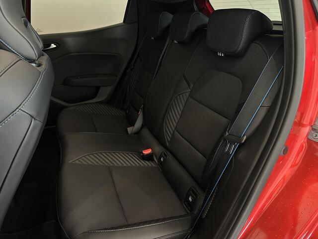 Renault CLIO 1.6 E-Tech Full Hybrid 145 Esprit Alpine | Trekhaak | 360° camera | All season banden | Adaptieve cruise control | Apple Carplay/Android Auto