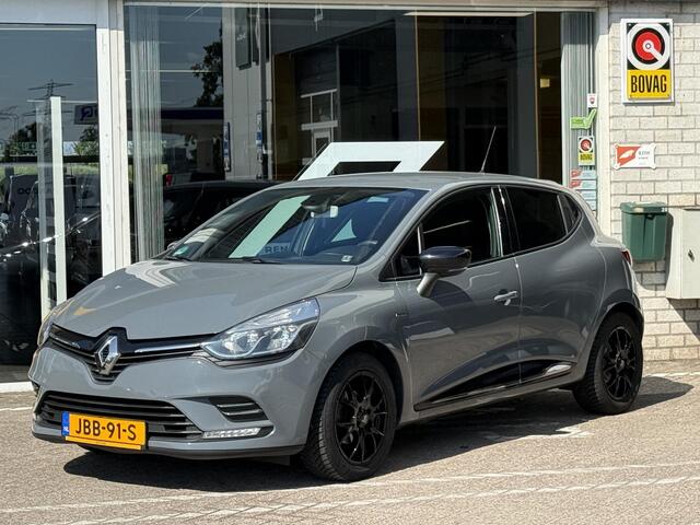 Renault CLIO 0.9 TCe Limited Comfort | Navigatie | Climate Control | Key-less | DAB | Parkeersensoren | Cruise Control | Lichtmetaal | Stoelverwarming |