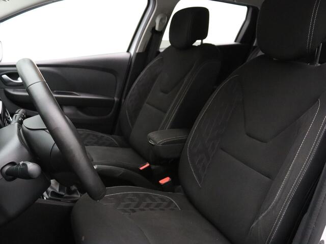 Renault CLIO Estate 90pk TCe Limited Airco | Cruise | Navi | Parkeersens. achter