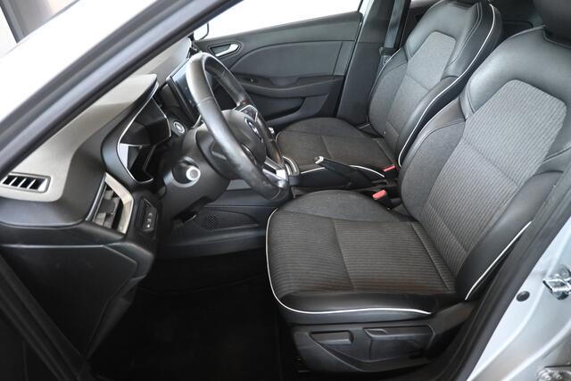 Renault CLIO 1.0 TCe Intens Navigatie Airco Cruise control Trekhaak Achteruitrijcamera 100% Onderhouden Inruil Mogelijk!