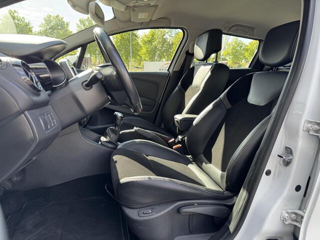 Renault CLIO Estate 0.9 TCe Intens NL-Auto, Véél Opties! | Trekhaak | Navigatie | Camera | Stoelverwarming | Armsteun Voor | LED Koplampen | Rijklaarprijs!