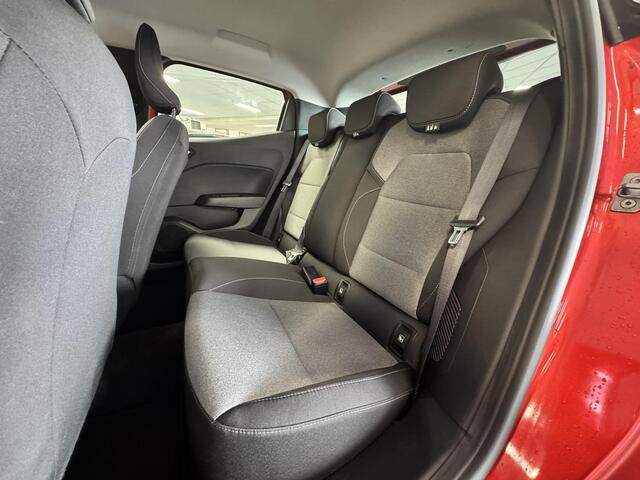 Renault CLIO 1.6 E-Tech Full Hybrid 145 evolution