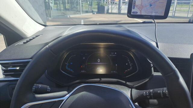 Renault CLIO 1.6 E-Tech Hybrid 140pk Zen | Navigatie via Apple & Android Carplay | parkeersensoren Achter | Airco | Cruise Control | Bluetooth Telefoonvoorbereiding |