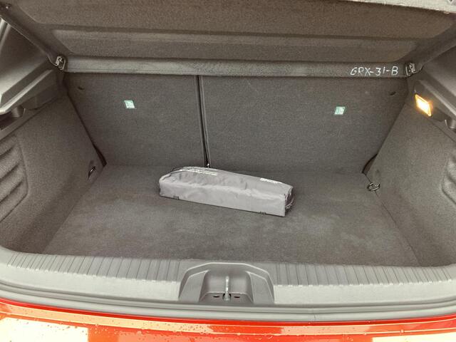 Renault CLIO 1.6 E-Tech Full Hybrid 145 techno | Pack Navigation | Pack Look |