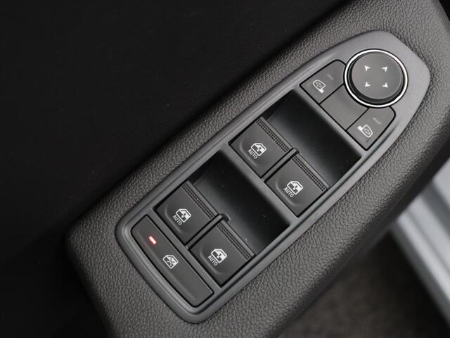 Renault CLIO TCe 90pk GPF evolution | Lichtmetalen velgen | Getint glas | Achteruitrijcamera |