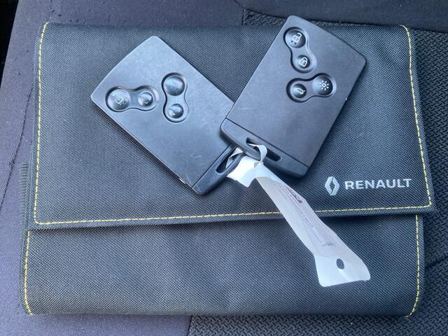 Renault CLIO BWJ 11-2018 | 0.9 TCe 90PK Limited | TREKHAAK | NAVI | AIRCO | PDC | LICHTMETAAL | PRIVACY GLASS | CRUISE