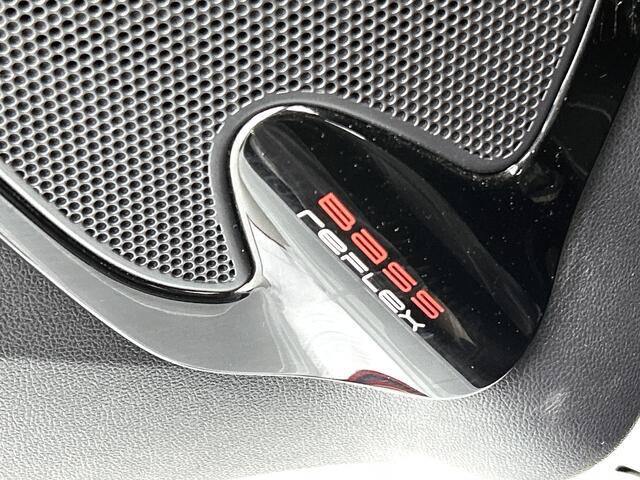 Renault CLIO Estate 0.9 TCe 90PK Zen Trekhaak / Airco / Navigatie / cruise-ctr / Aplle carplay / Apk 06-2026