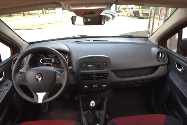 Renault CLIO Estate 0.9 TCe Authentique
