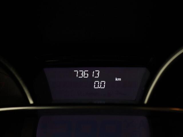 Renault CLIO 90pk TCe Limited Airco | Cruise | Parkeersens. achter