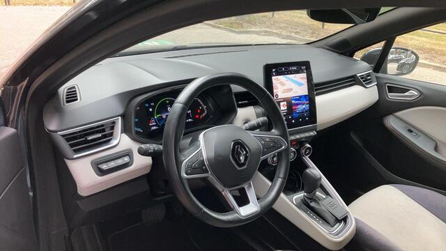 Renault CLIO 1.6 E-Tech Hybrid 140 Initiale Paris | Leder | Navigatie | 17" lichtmetalen velgen | Eerste eigenaar |