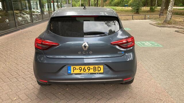 Renault CLIO 1.6 E-Tech Hybrid 140 Initiale Paris | Leder | Navigatie | 17" lichtmetalen velgen | Eerste eigenaar |