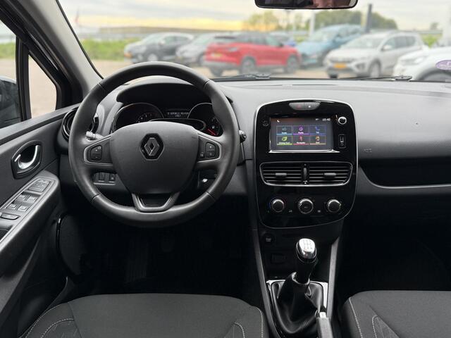Renault CLIO Estate 0.9 TCe Limited | NAP | Trekhaak | Navigatie | DAB | Airco | Cruise Control | Lichtmetaal | BT-Telefoonfunctie |