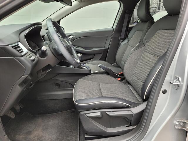 Renault CLIO 1.0 TCe Intens | Dealer Onderhouden | 17 Inch | Naviagtie+Camera | Sensoren V+A