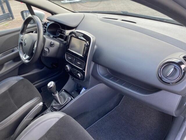 Renault CLIO 90pk Intens Clima Cruise Navi Bluetooth 85.454km