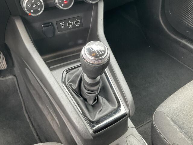 Renault CLIO 1.0 TCe 90 Equilibre 1Eig Carplay Cruise DAB 5-Deurs Airco NL-Auto!