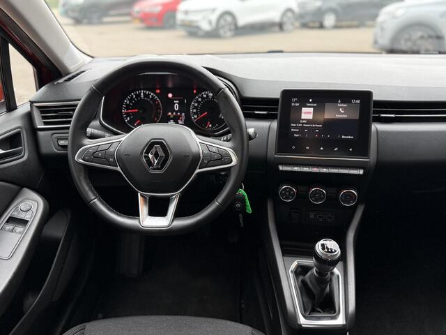 Renault CLIO 1.0 TCe Zen Black Line | NAP | Trekhaak | Dealer onderhouden | DAB | Apple Carplay | Android Auto | Cruise Control | LED | Airco |