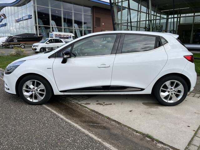 Renault CLIO 0.9 TCe Limited / Airco / Navi / Parkeersensoren. Achter / Bluetooth / Cruise / 16'' LMV /