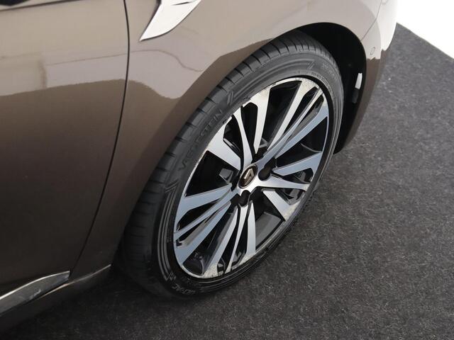 Renault CLIO 1.3 TCe 130 PK Initiale Paris Automaat | Navigatie | Leder | Camera