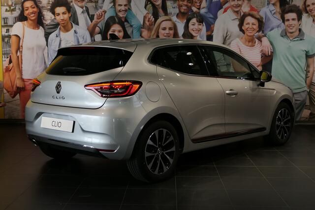 Renault CLIO 1.0 TCe 90 Techno *Vraag naar beschikbaarheid!* - Allseasons, Camera, 9.3 Inch beeld, Sensoren V+A