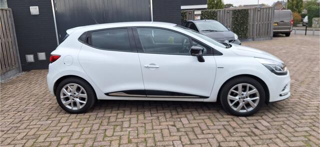 Renault CLIO 0.9 TCE LIMITED / NAVIGATIE / Airco / BLEUTOOTH