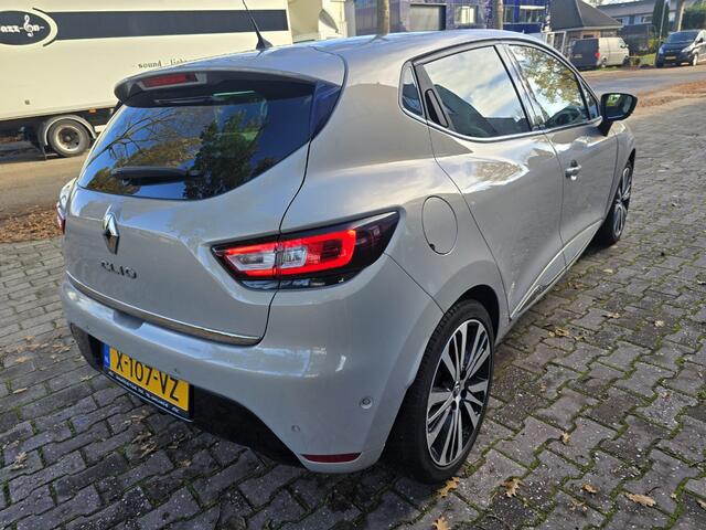 Renault CLIO 1.2 INITIALE PARIS AUTOMAAT PANO LEER 120PK BOSE