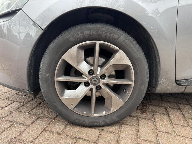 Renault CLIO 0.9 TCe Eco2 Dynamique