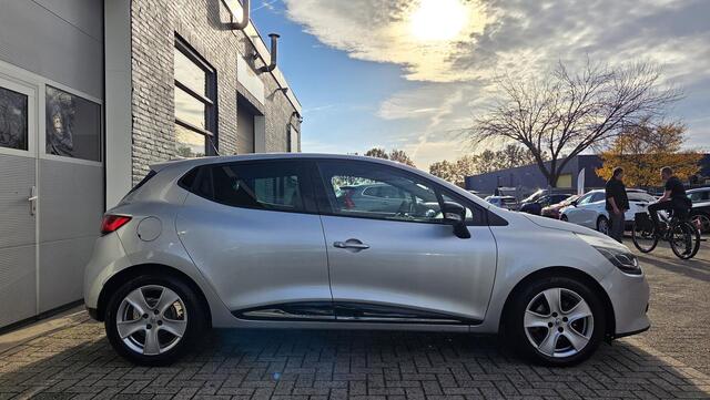 Renault CLIO 0.9 TCe Eco2 Expression | AIRCO | MULTIMEDIASYSTEEM | VOLLEDIGE ONDERHOUDSHISTORIE