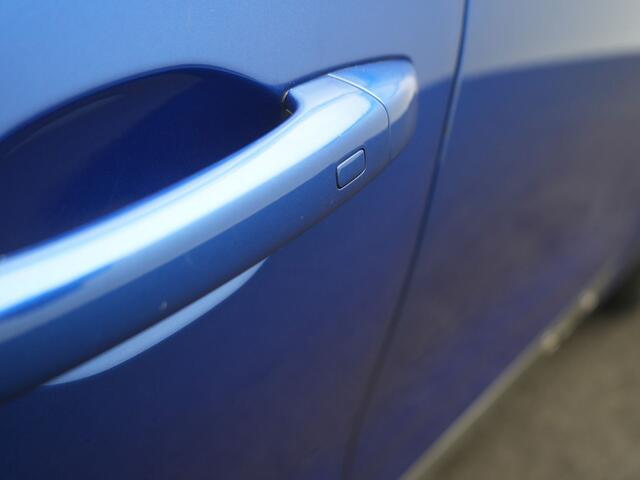 Renault CLIO TCe 90 Zen - RIJKLAARPRIJS - All Seasonbanden - Apple Carplay - Android Auto - Stoelverwarming - Cruise Control - Trekhaak