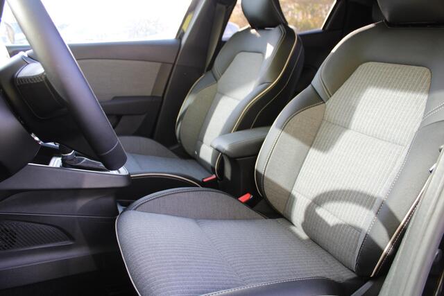 Renault CLIO 1.6 E-Tech Full Hybrid 145 techno / PACK CITY PREMIUM / PACK NAVIGATION TECHNO / PACK DRIVING & SAFETY